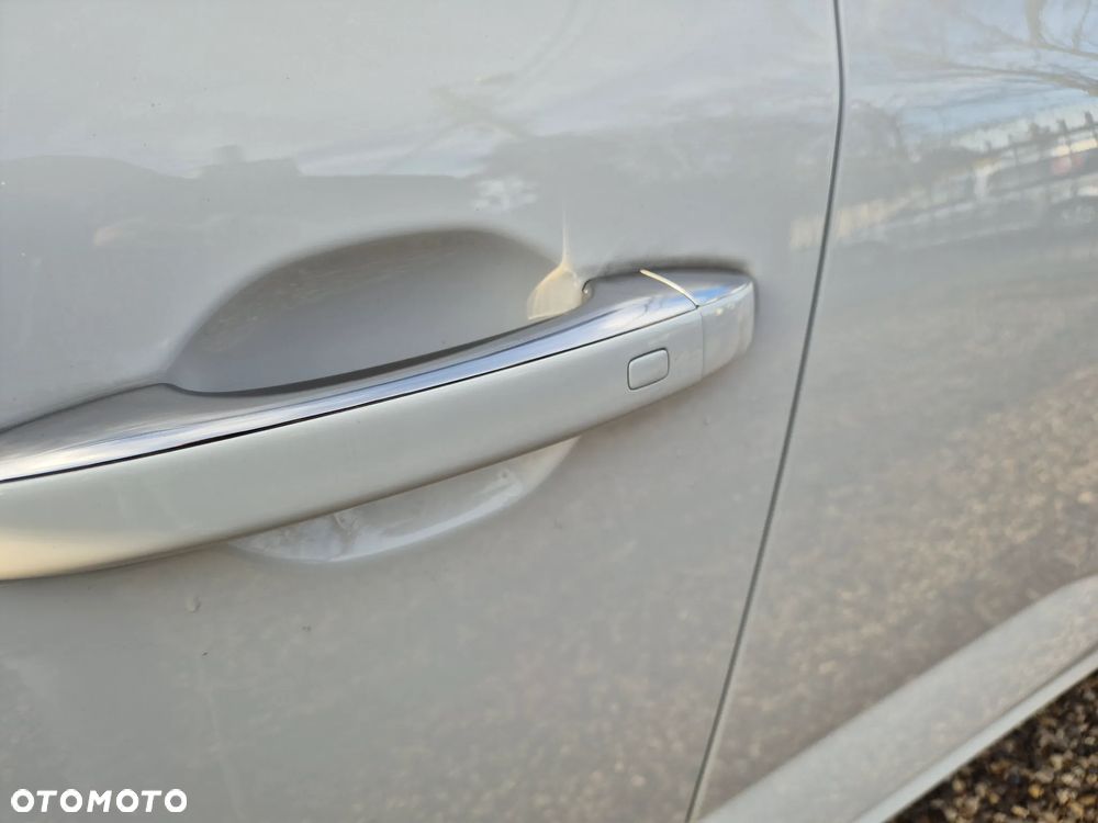 Renault Megane BLUE dCi 115 EDC BUSINESS EDITION - 24