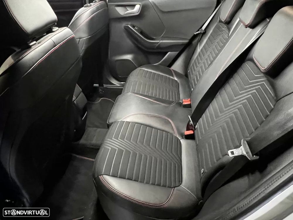 Ford Puma 1.0 EcoBoost MHEV ST-Line X Vivid Ruby Edition - 28