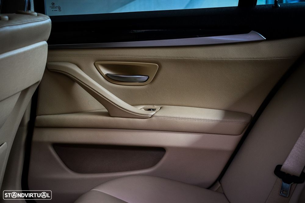 BMW 520 d Line Sport - 24