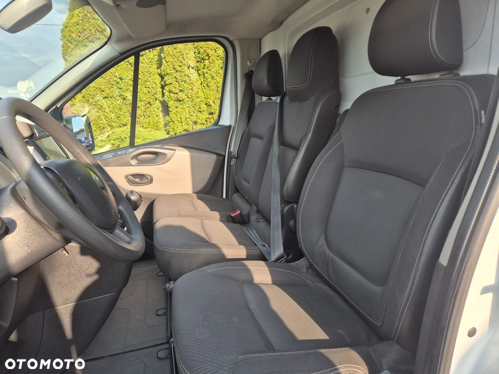 Renault Trafic - 11