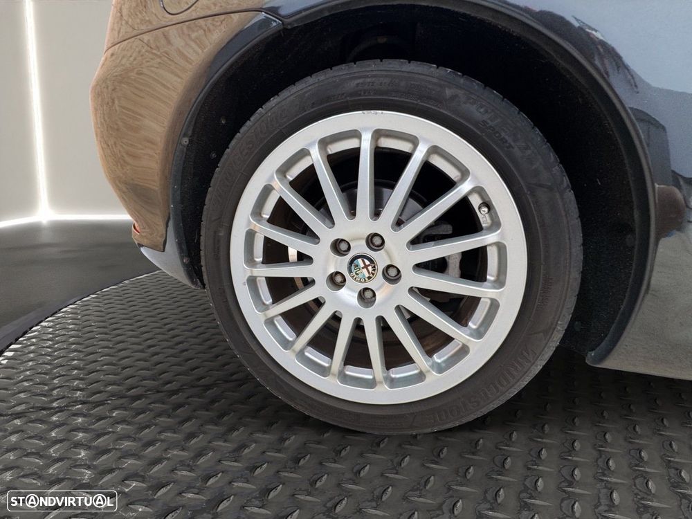 Alfa Romeo GT 2.0 JTS Selespeed - 11