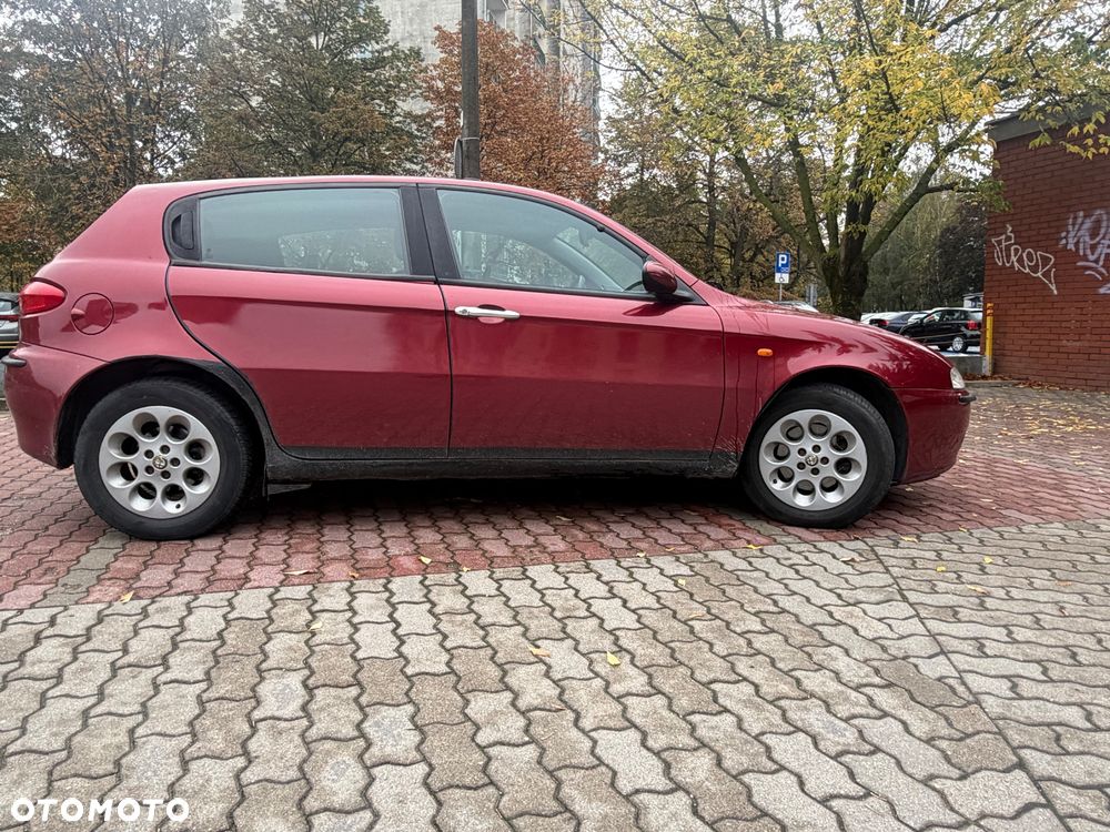 Alfa Romeo 147 2001 photo 2