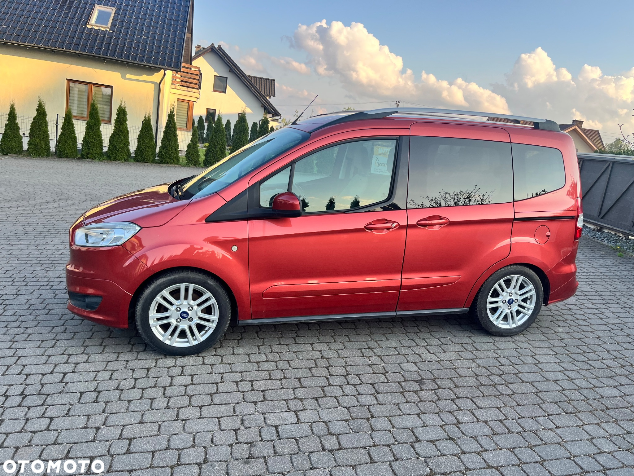 Ford Tourneo Courier 1.0 EcoBoost S&S Titanium - 5
