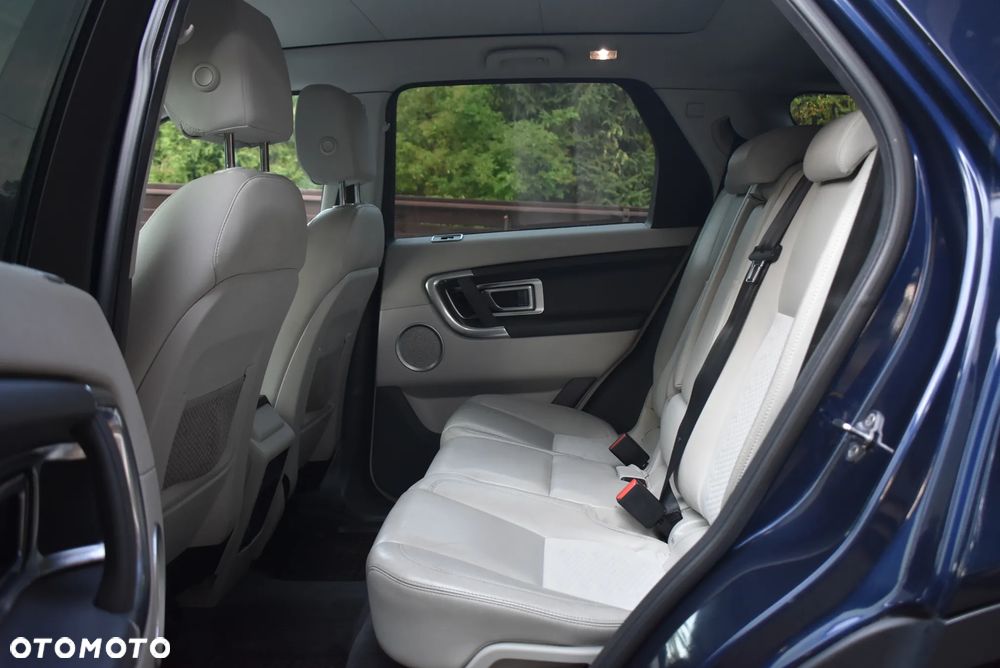 Land Rover Discovery Sport - 22