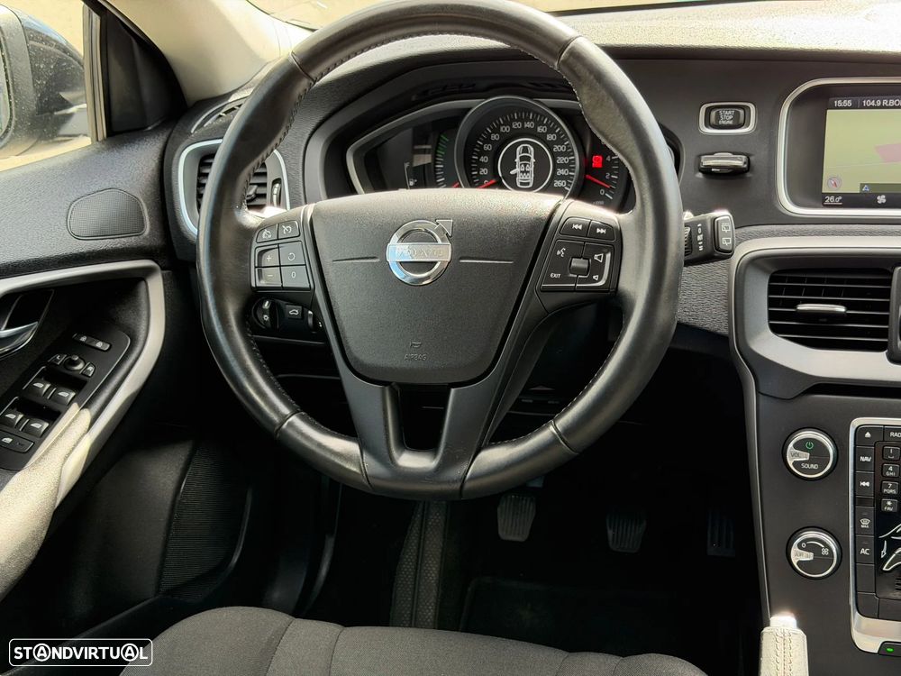 Volvo V40 D2 Momentum - 19