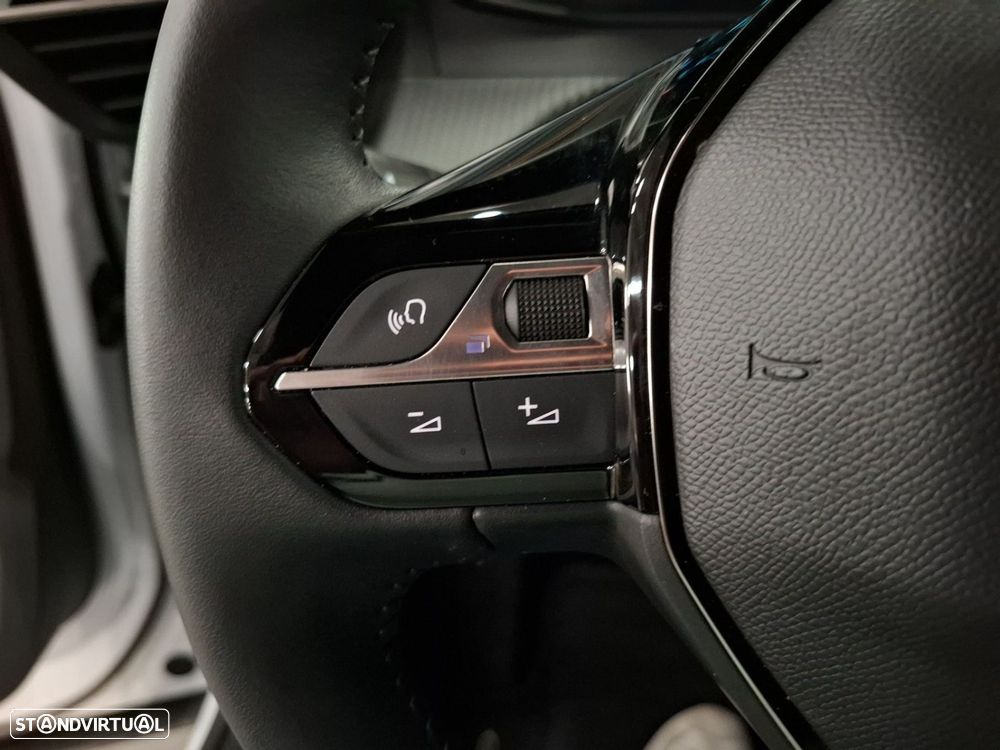 Peugeot e-2008 54 kWh Style - 16