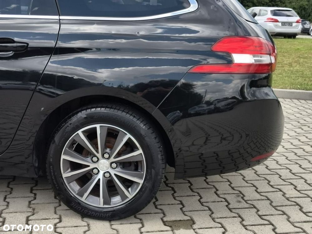 Peugeot 308 - 32