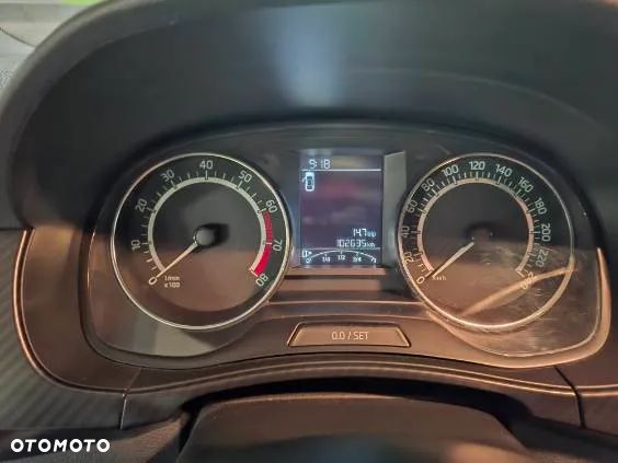 Skoda Fabia 1.0 Monte Carlo - 4