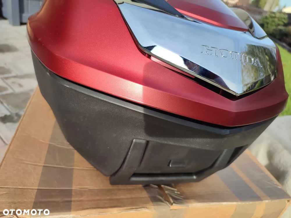 Kufer centralny Honda SH 125 300 - 13