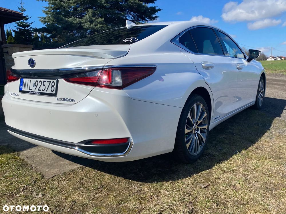 Lexus ES 300h Elegance - 4