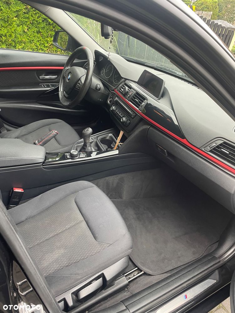 BMW Seria 3 316d - 14