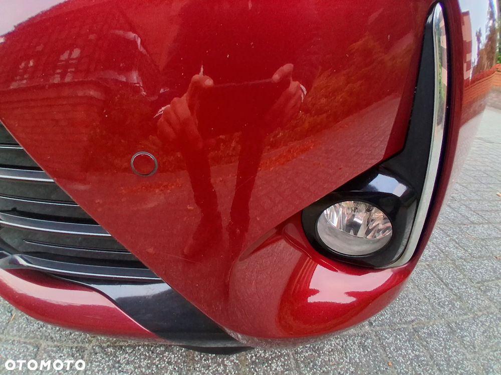 Toyota Yaris 1.5 Premium - 11