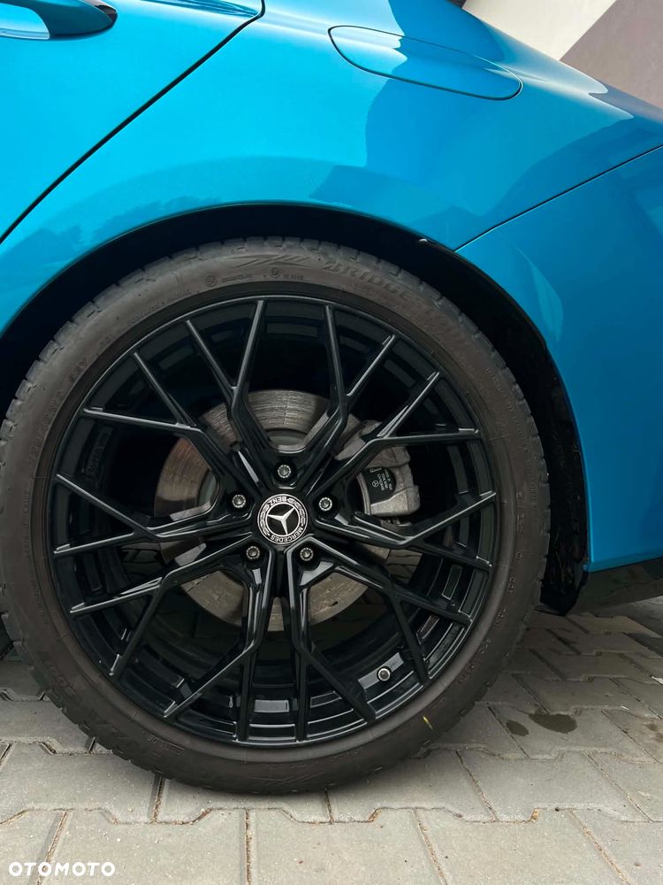 Mercedes-Benz CLA - 10