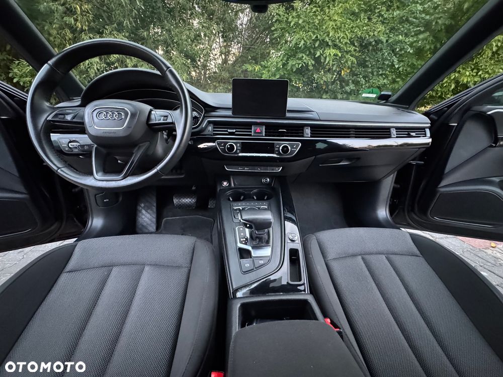 Audi A4 Avant 35 TDI S tronic design - 25