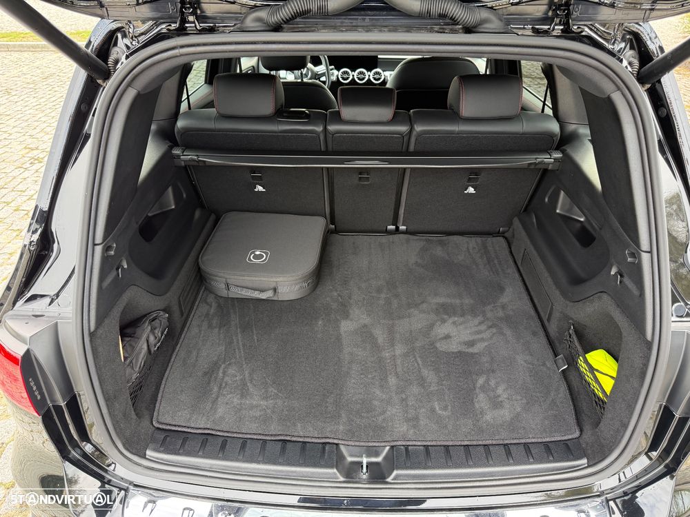 Mercedes-Benz EQB 300 4Matic AMG Line - 18