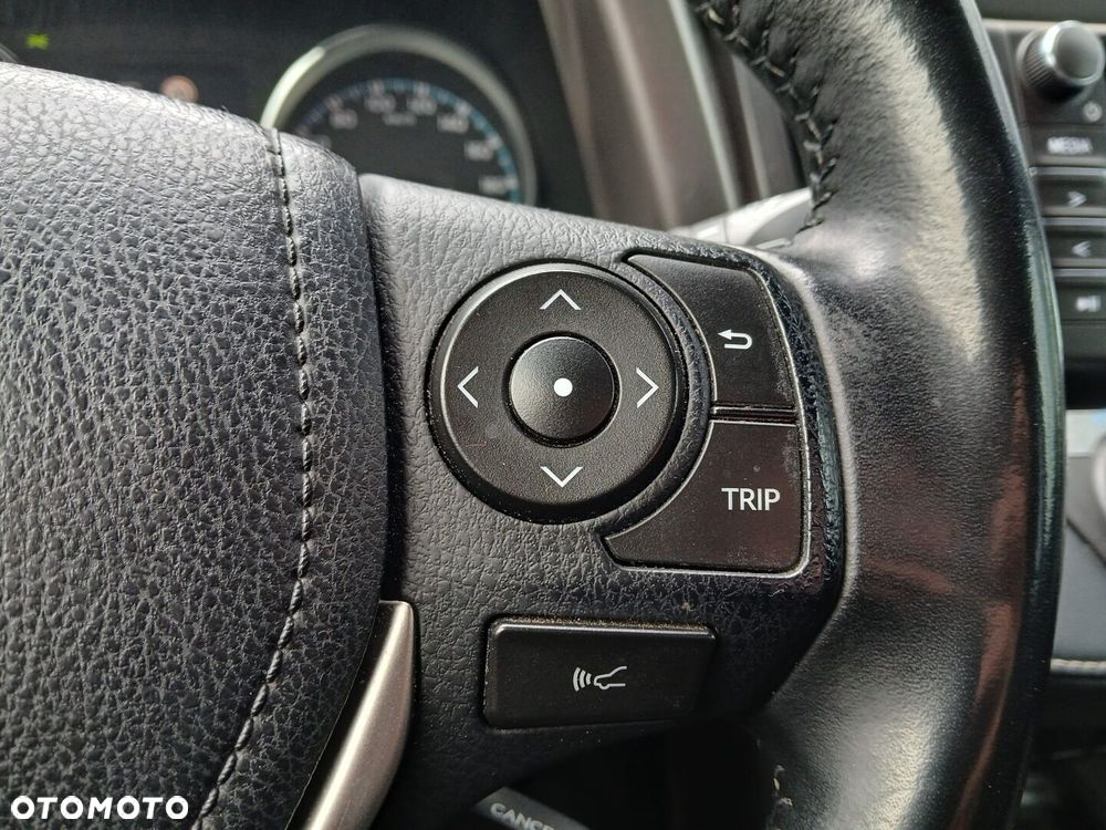 Toyota RAV4 Hybrid Premium 4x2 - 29