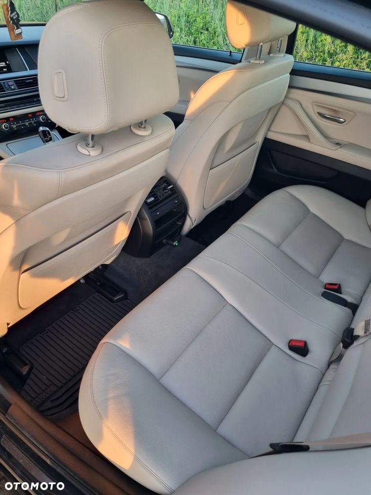 BMW Seria 5 520d xDrive - 8