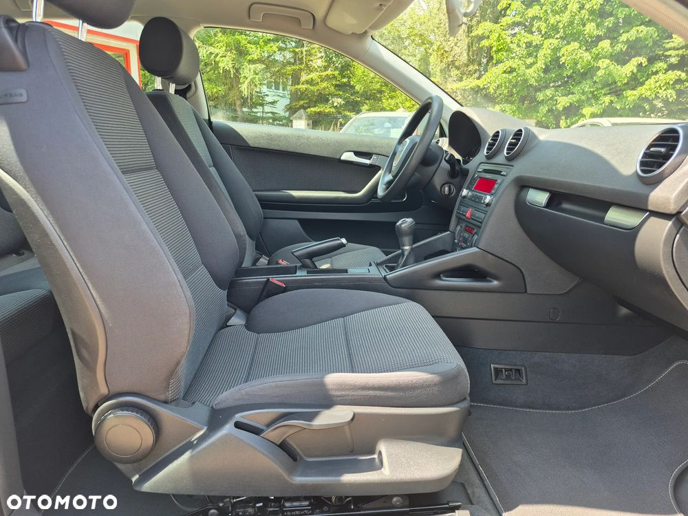 Audi A3 3-drzwiowe 1.6 S Line Sportpaket plus - 11