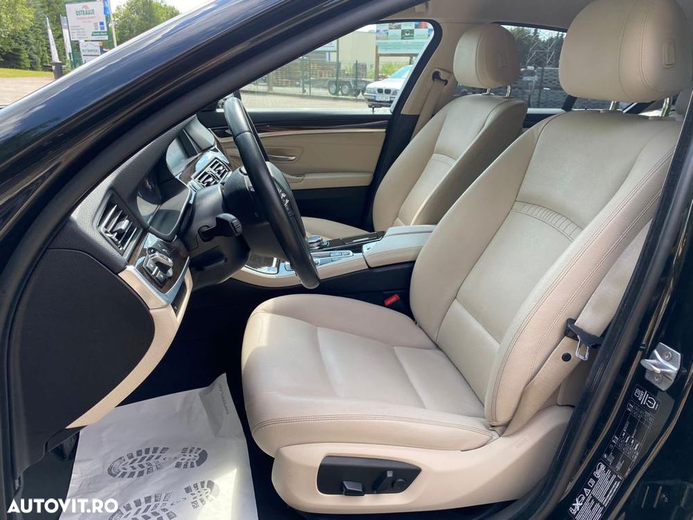 BMW Seria 5 525d xDrive - 29