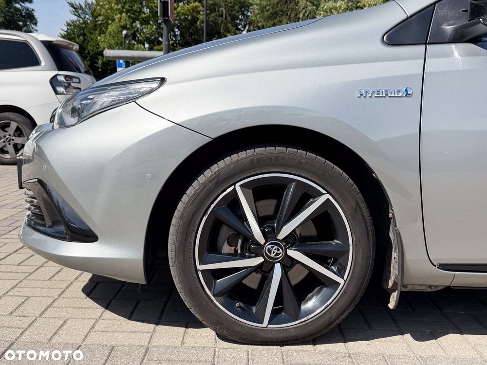Toyota Auris Hybrid 135 Selection - 16
