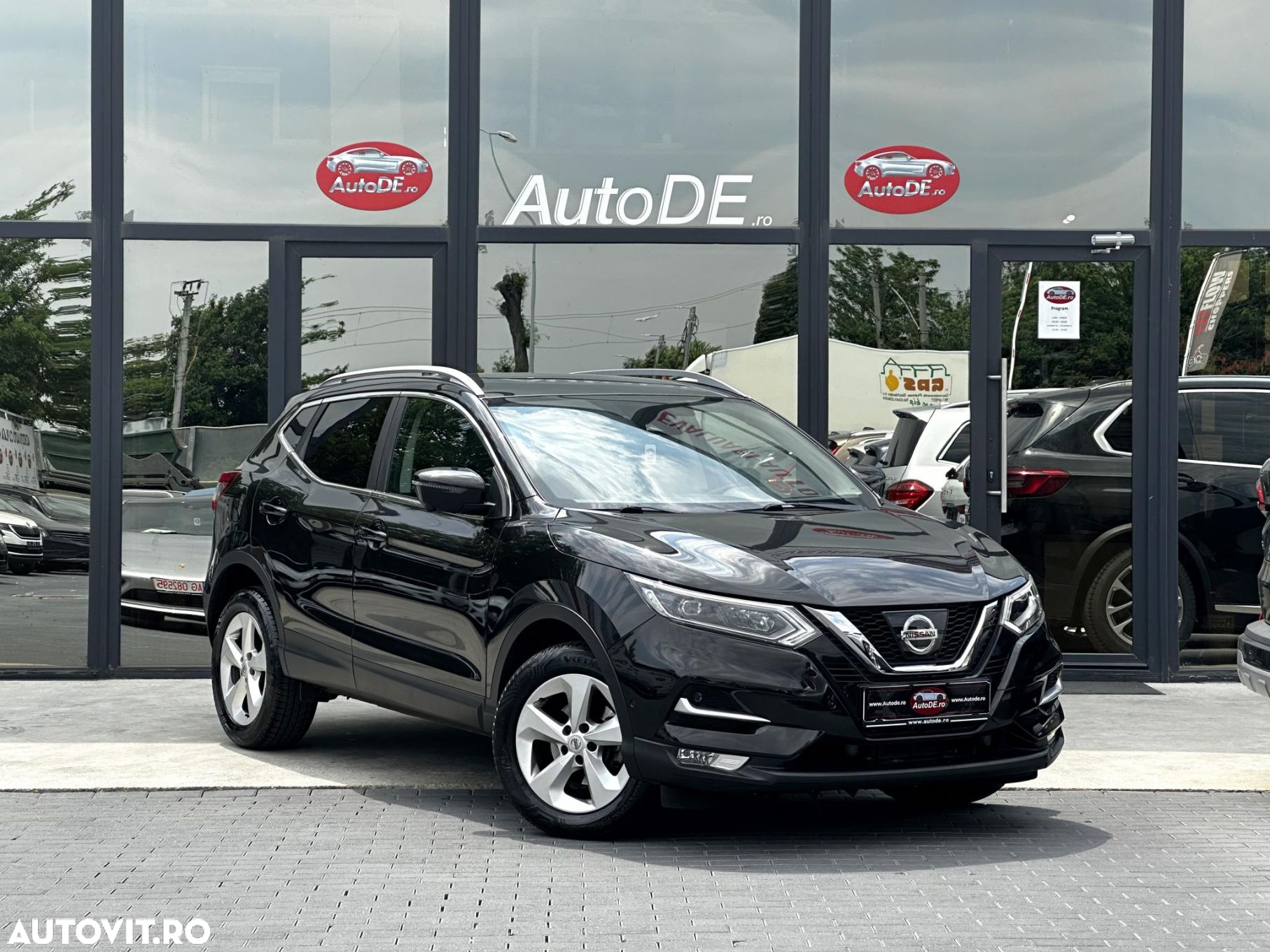 Nissan Qashqai - 2