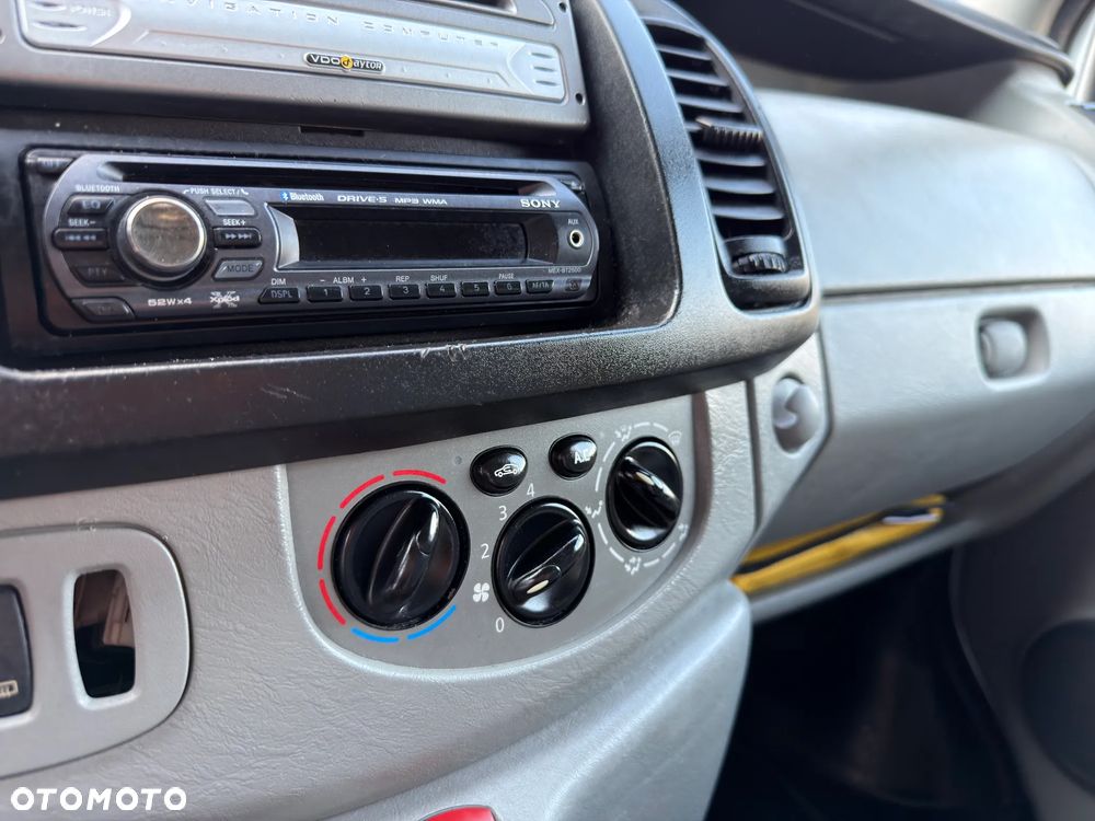 Renault Trafic 2.0 dCi Klimatyzacja Elektryczne Szyby Gwarancja - 16