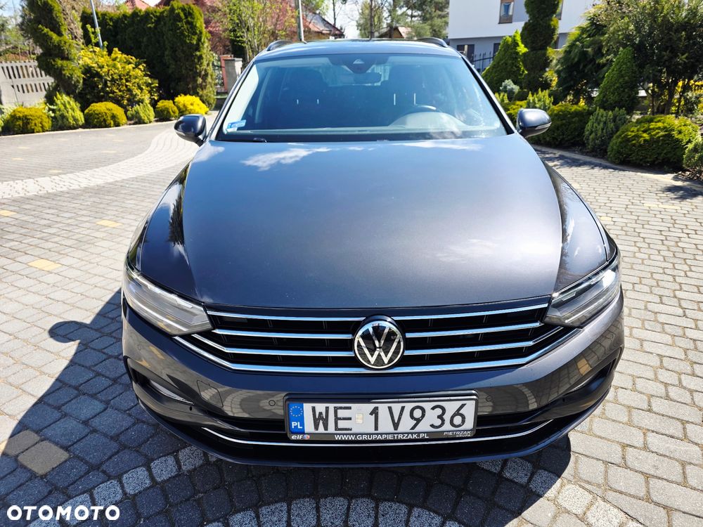 Volkswagen Passat Variant 2.0 TDI EVO Elegance DSG - 2