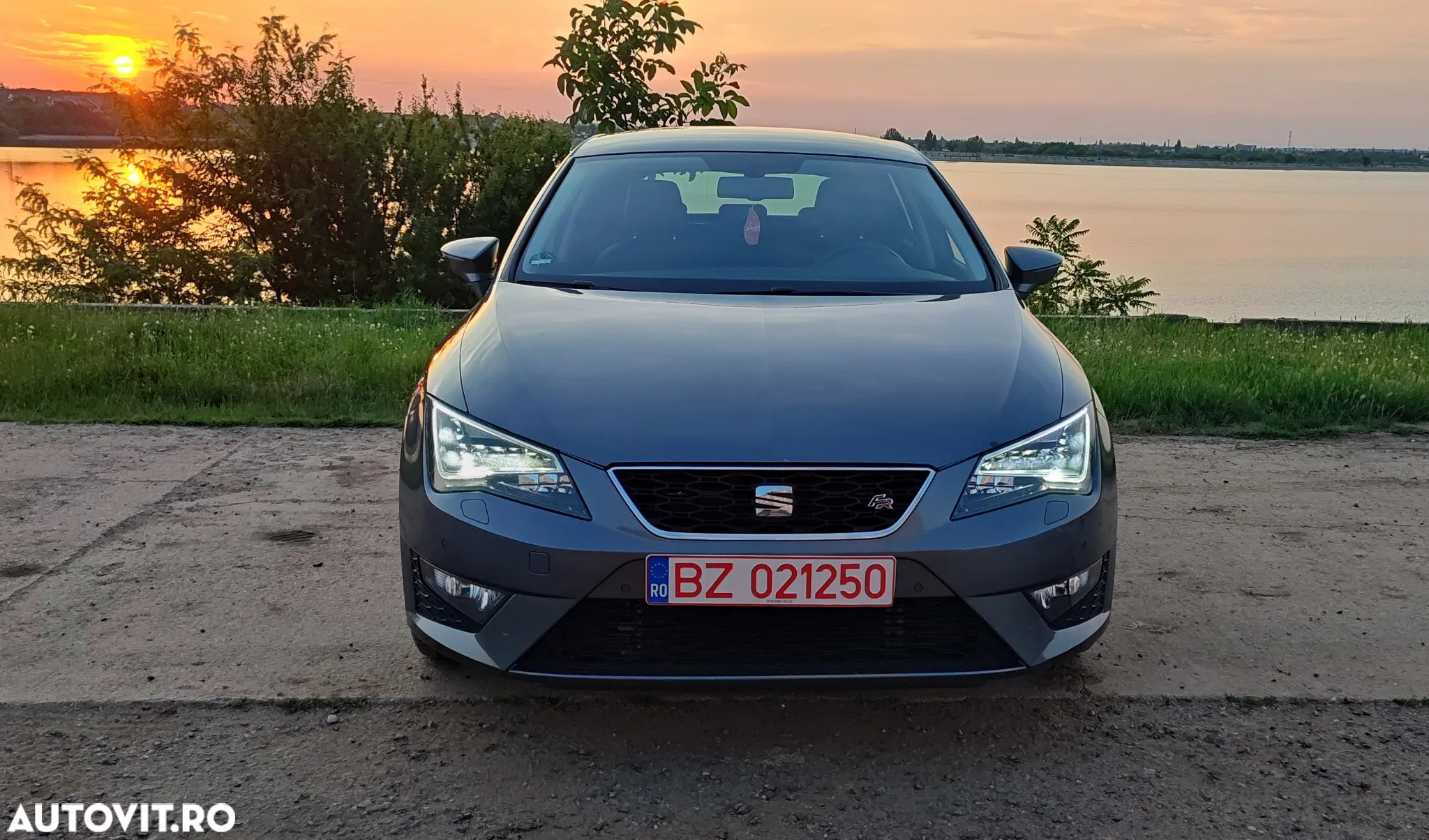 Seat Leon 2.0 TDI DPF Start&Stop DSG FR - 2