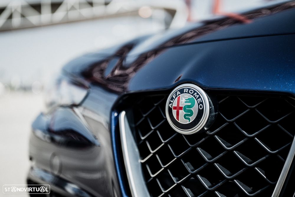 Alfa Romeo Giulia 2.9 Bi-Turbo Quadrifoglio AT8 - 4