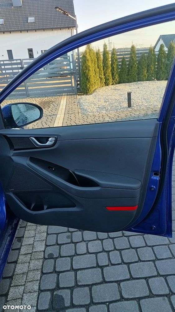 Hyundai IONIQ 1.6 GDI Premium - 11