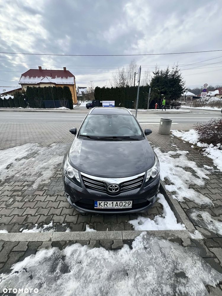 Toyota Avensis 2.0 D-4D Active - 5