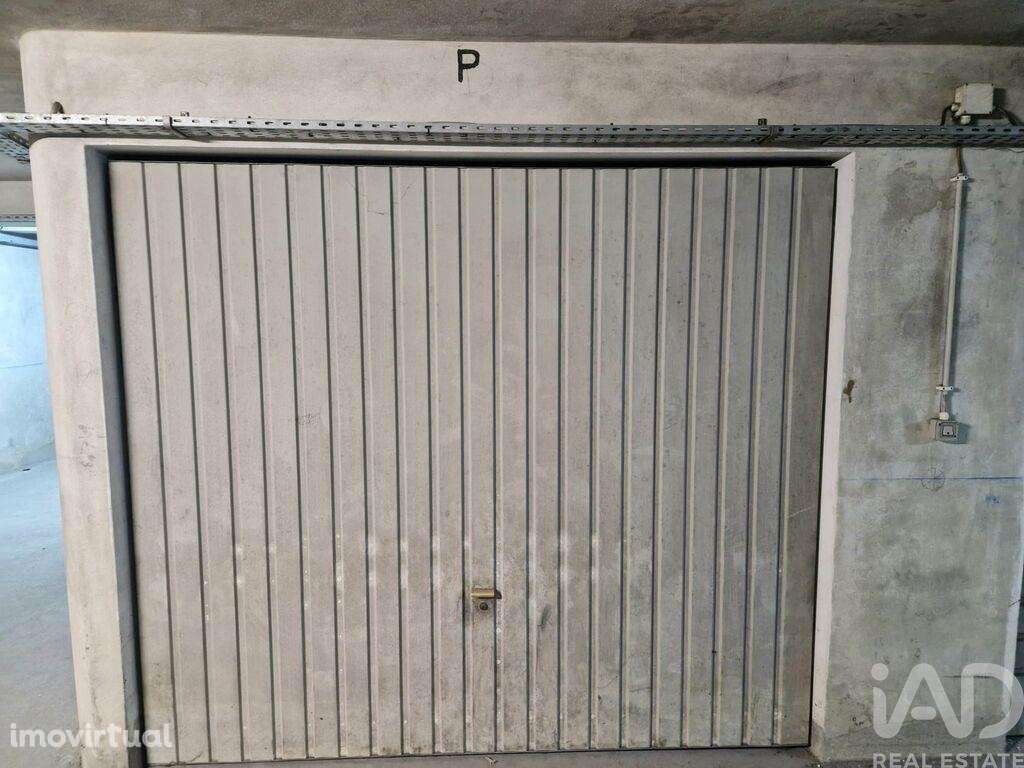 Parque de Estacionamento / Garagem / Box em Viana do Castelo e Meadela - Grande imagem: 3/8