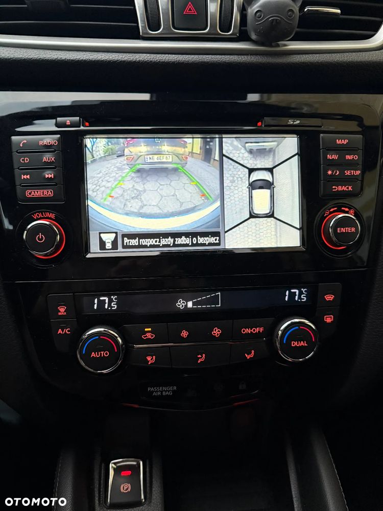 Nissan Qashqai 1.2 DIG-T N-Connecta EU6 - 15