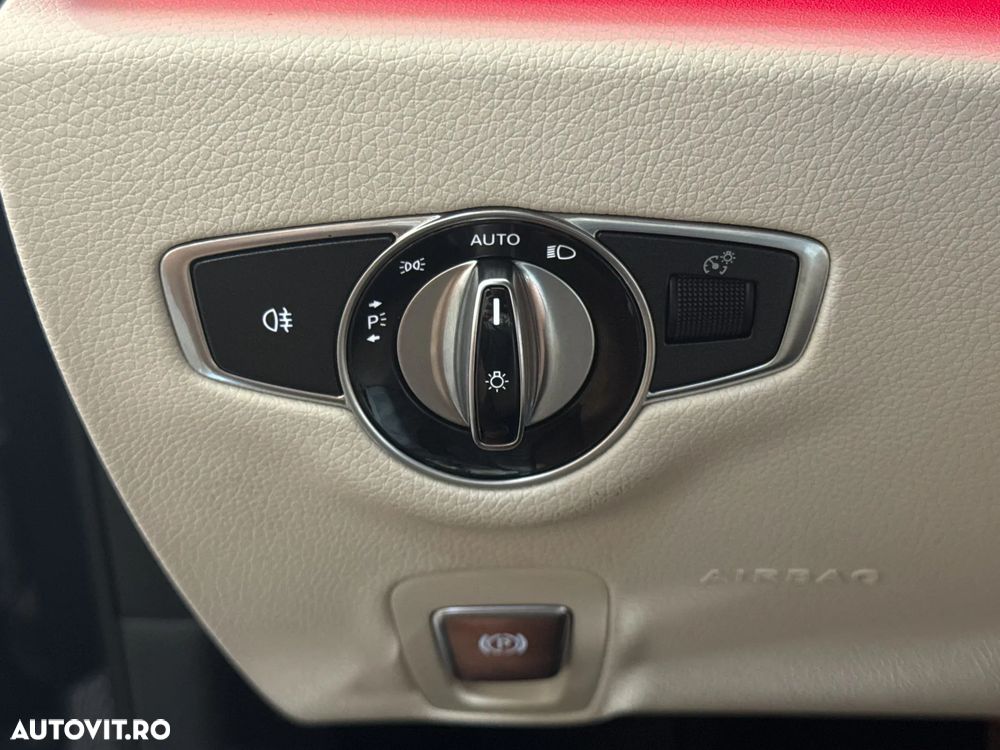 Mercedes-Benz E 220 d 4MATIC 9G-TRONIC - 16