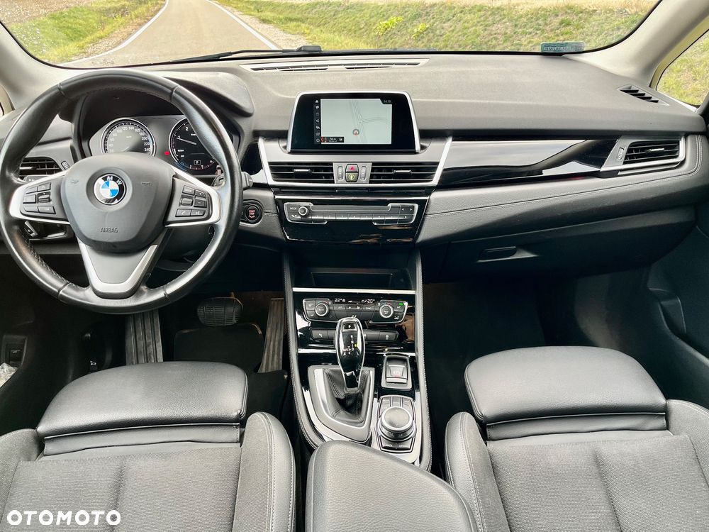 BMW Seria 2 218d Sport Line - 6