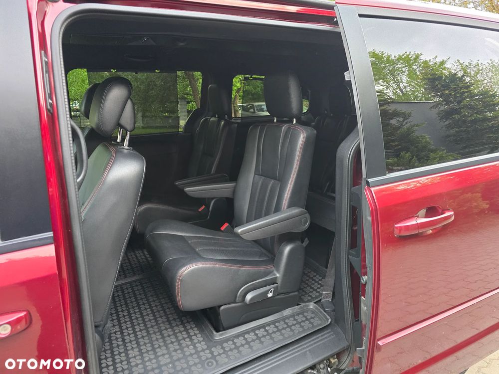 Dodge Grand Caravan - 20