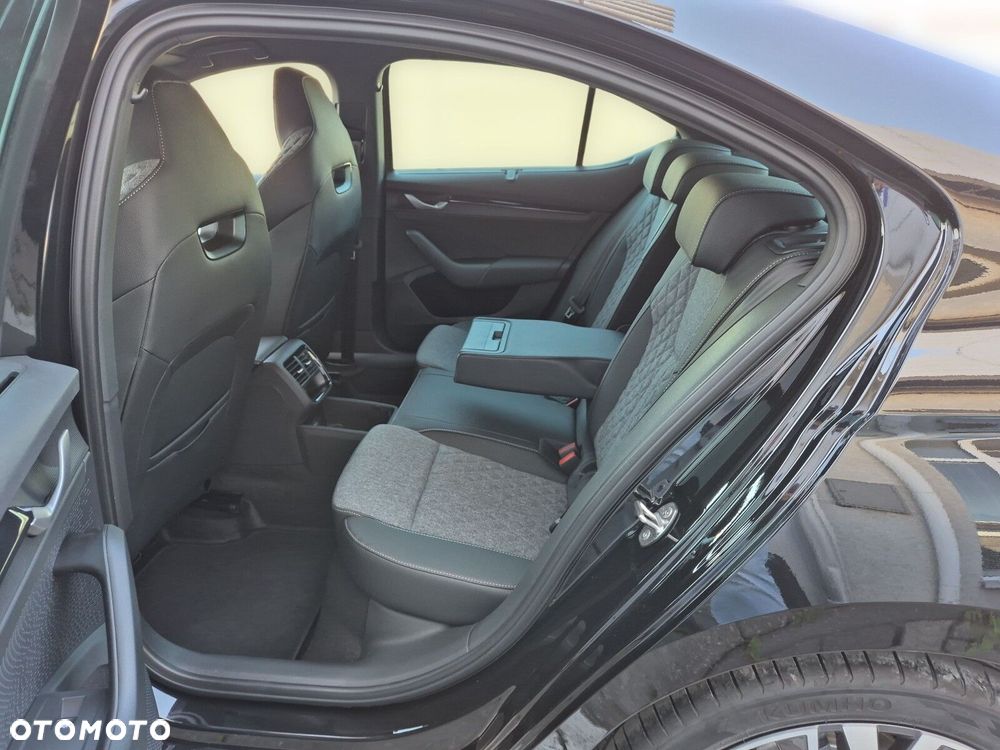 Skoda Octavia 1.5 TSI mHEV Sportline DSG - 22