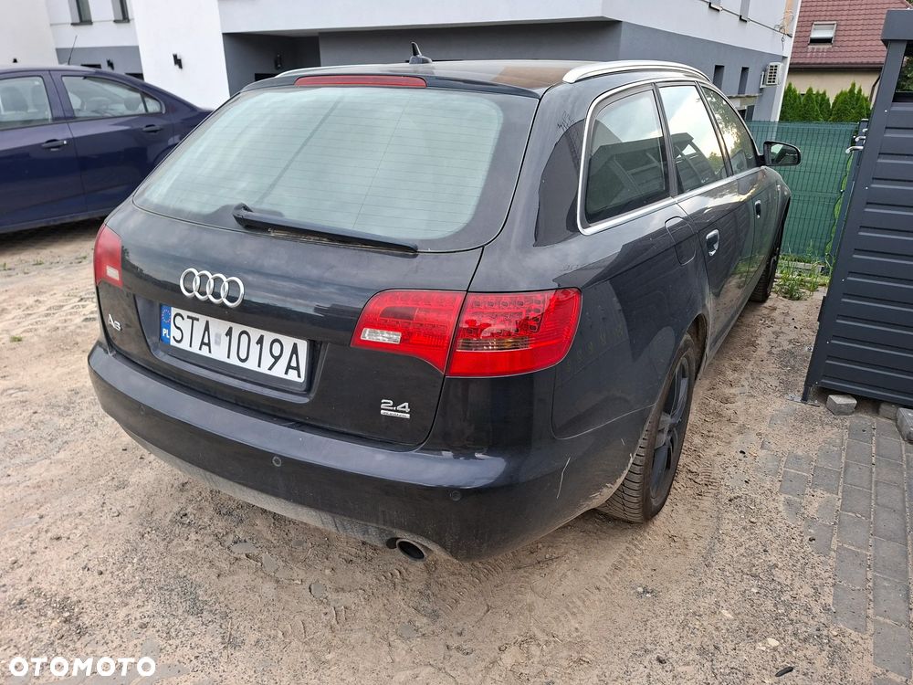 Audi A6 Avant 2.4 Quattro - 10