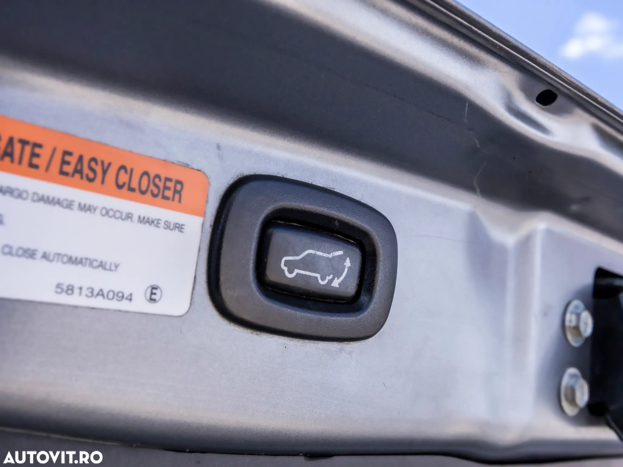 Mitsubishi Outlander 2.0 4WD Plug-In Hybrid - 31