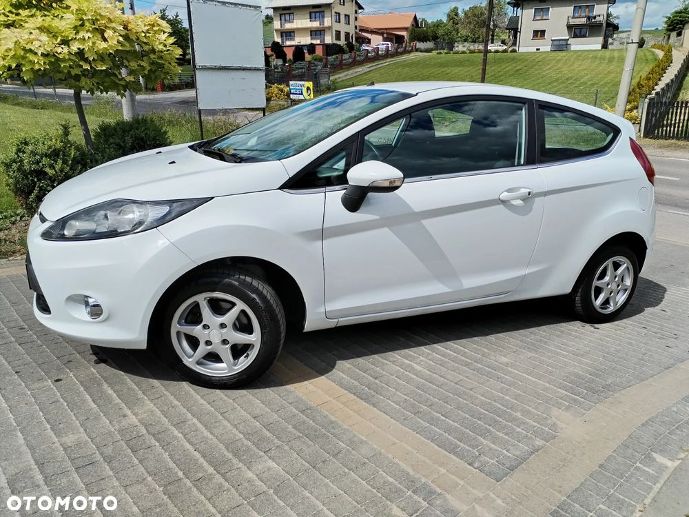 Ford Fiesta - 32