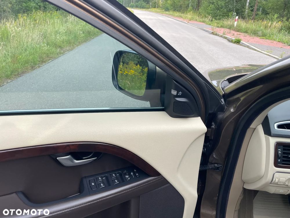 Volvo XC 70 T6 AWD Momentum - 19
