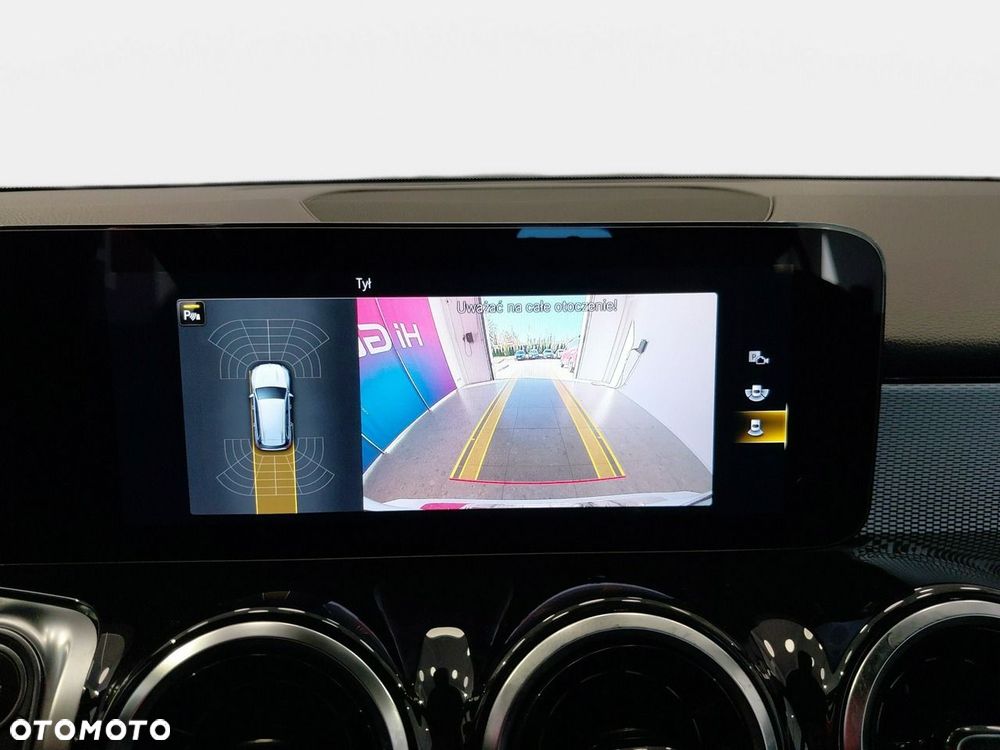 Mercedes-Benz GLB - 41