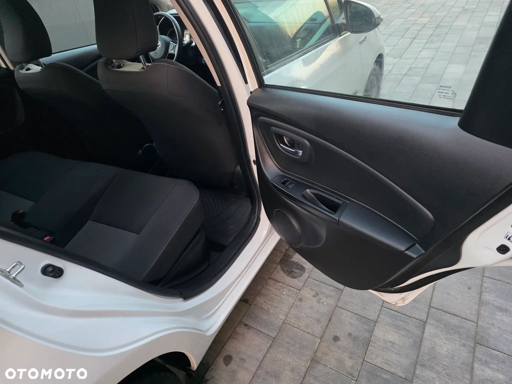 Toyota Yaris 1.5 - 22
