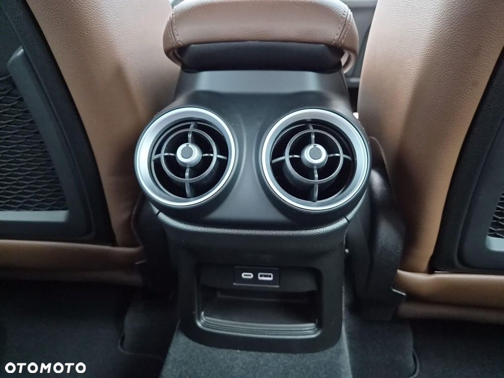 Alfa Romeo Stelvio - 25