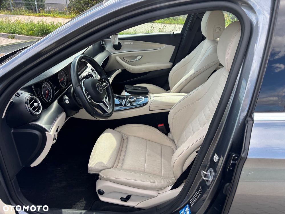 Mercedes-Benz Klasa E 220 d 9G-TRONIC Exclusive - 15