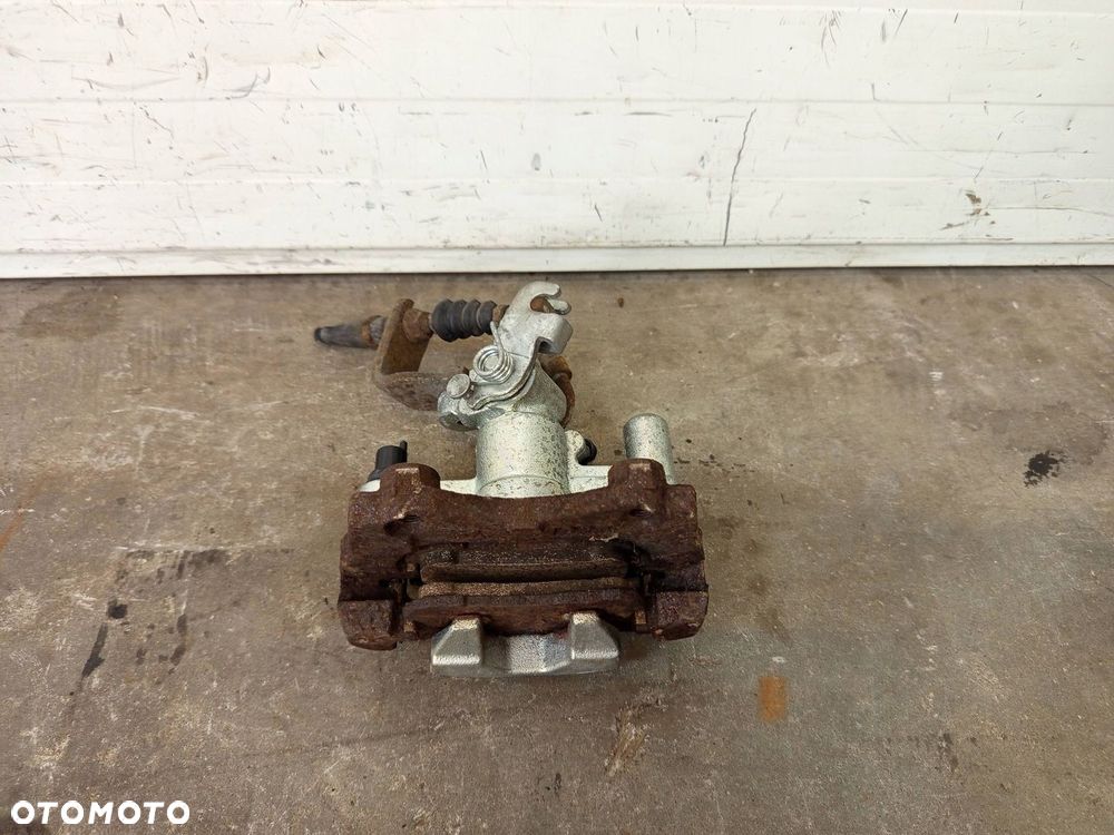 ZACISK PRAWY TYŁ TYLNI MAZDA MX5 MX-5 II NB - 4