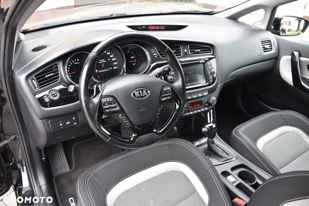 Kia Ceed 1.6 GDI SW DCT Spirit - 13