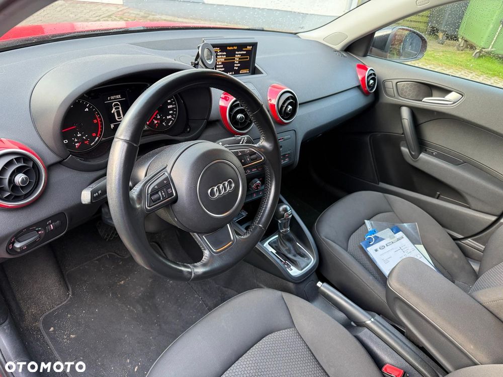 Audi A1 Sportback 1.6 TDI S tronic S line Sportpaket - 7