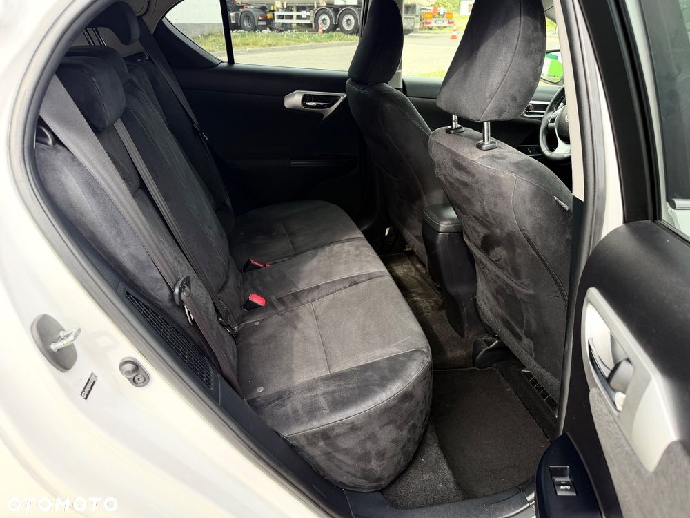Lexus CT 200h Prestige - 18