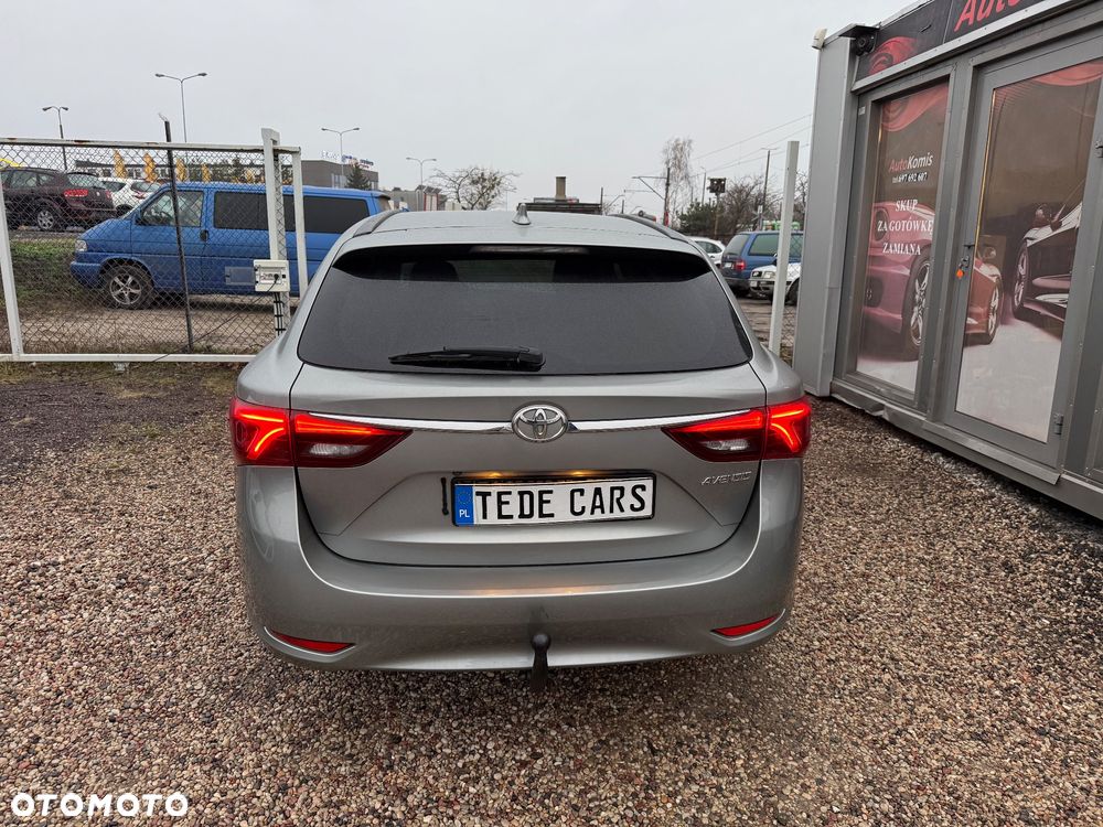 Toyota Avensis 1.8 Prestige - 6